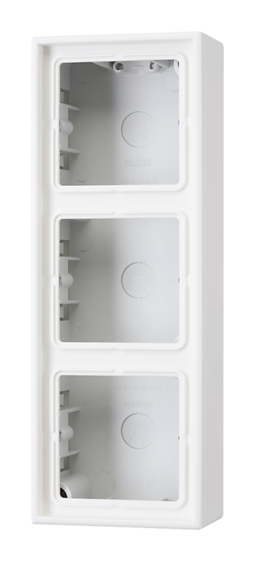 LS990 Коробка 3-ная для накладного монтажа, бел.